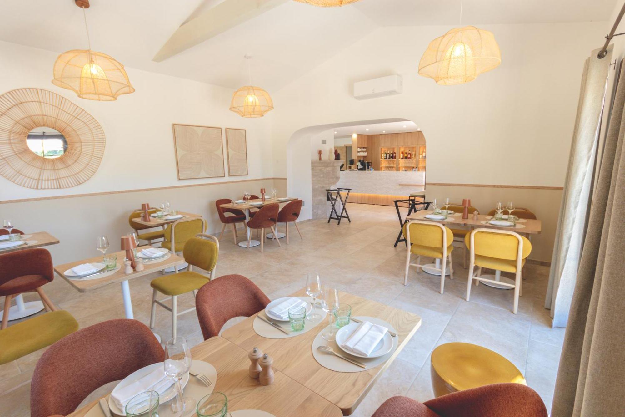 Le Baguier Hotel La Roquebrussanne Buitenkant foto
